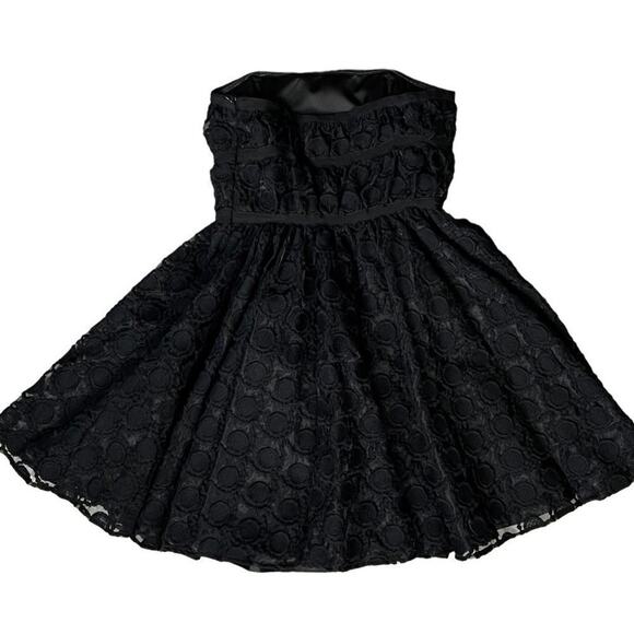 Black Puffy Short Strapless Short Prom Formal Dress Pearl Size 2 - Picture 3 of 8